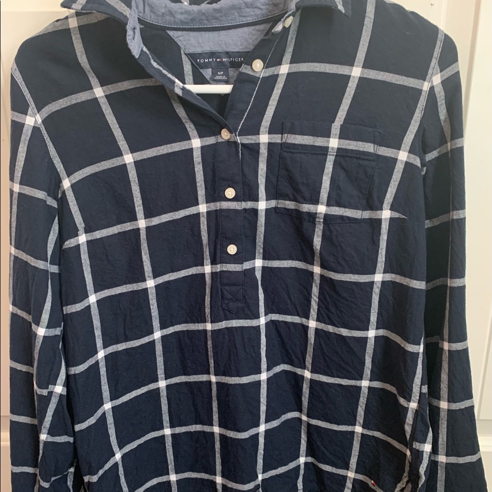 Tommy Hilfiger button down shirt size small